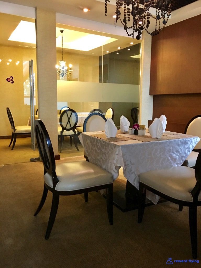 photo bkkrfl room dining 2